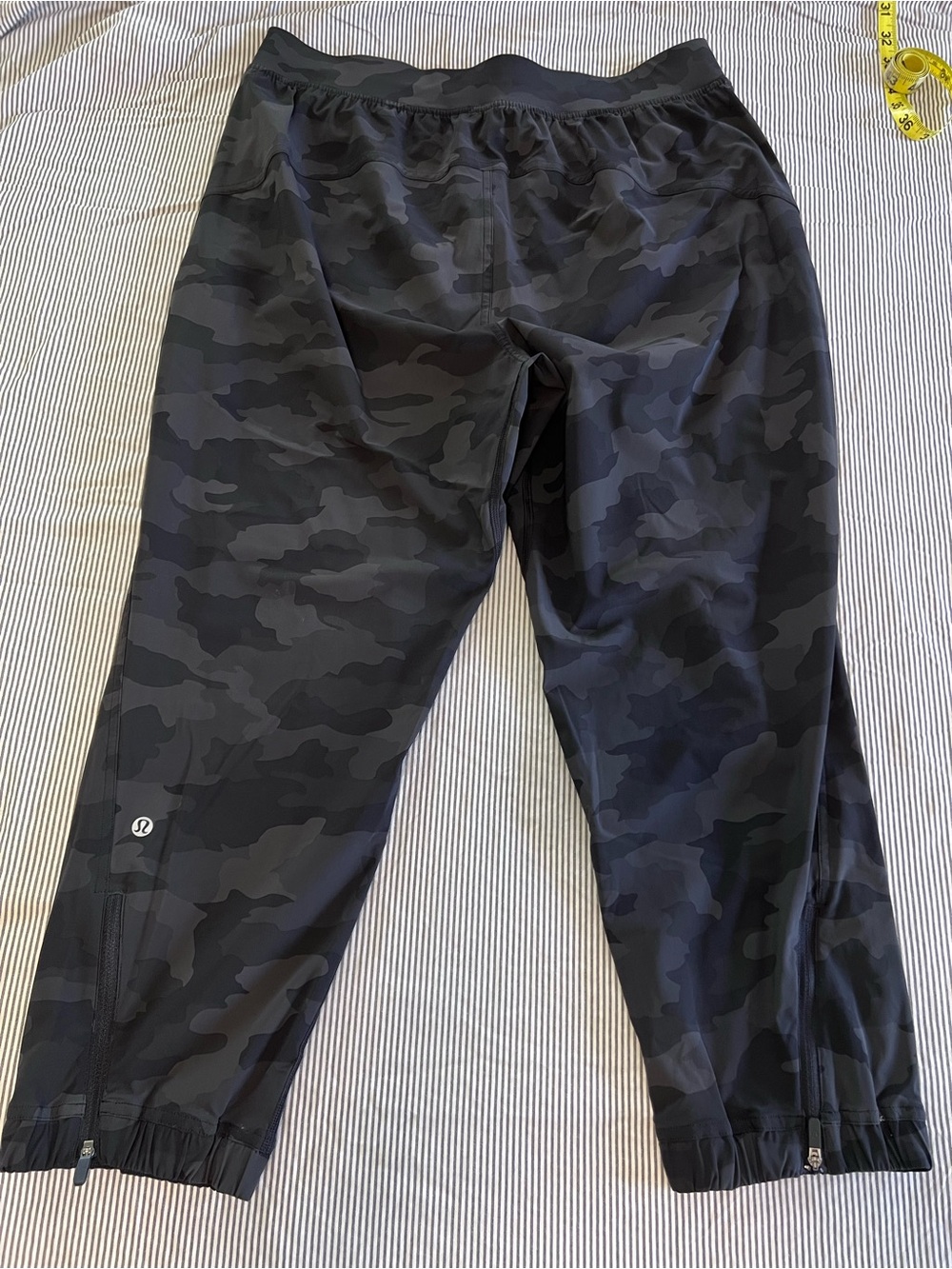 Lululemon Adapted State Jogger Crop - LOT OF 2 - size 10 - Picture 4 of 10